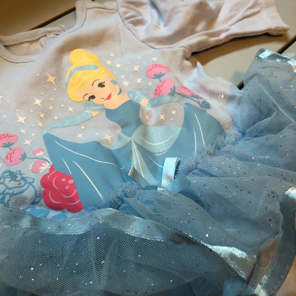 Cinderella onesie with tutu 3-6 months like new